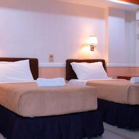 Park Avenue Residence Inn&Suites Davao City Extérieur photo