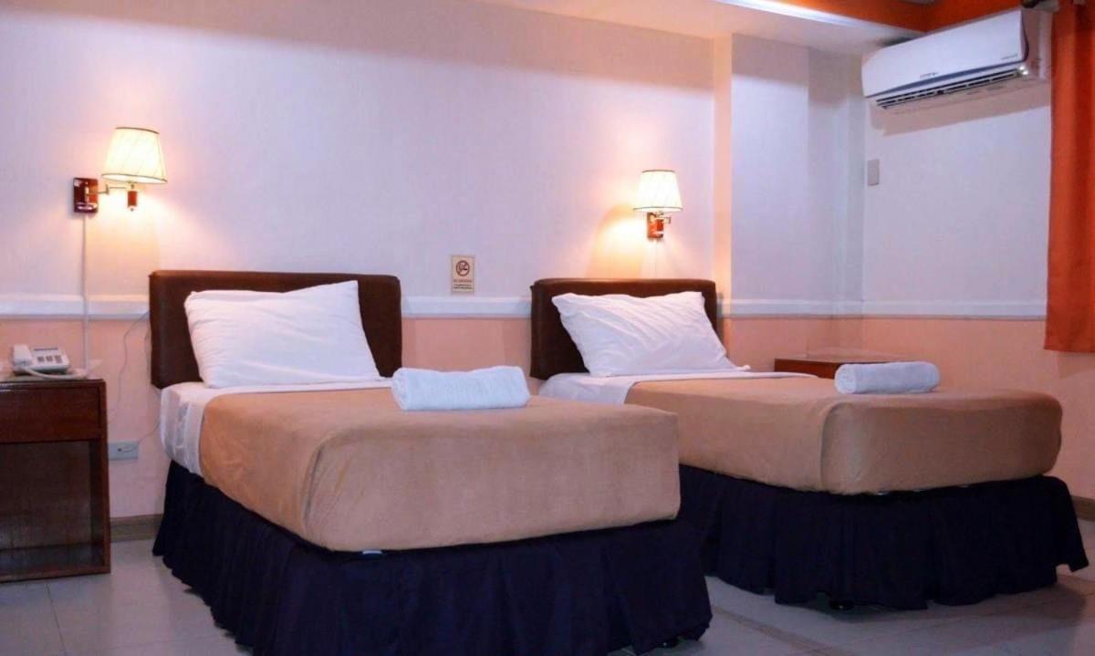 Park Avenue Residence Inn&Suites Davao City Extérieur photo