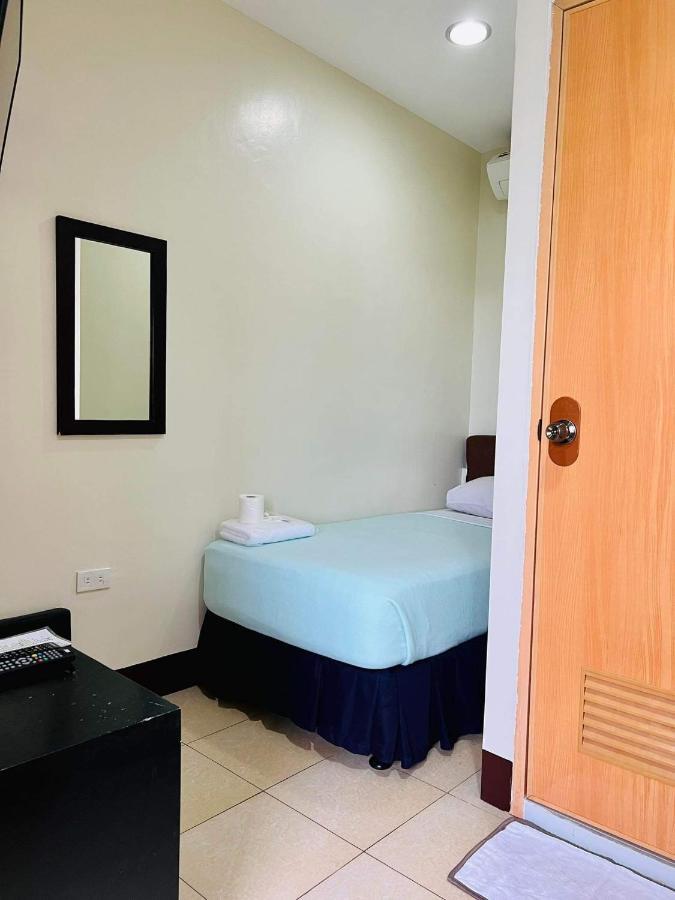 Park Avenue Residence Inn&Suites Davao City Extérieur photo