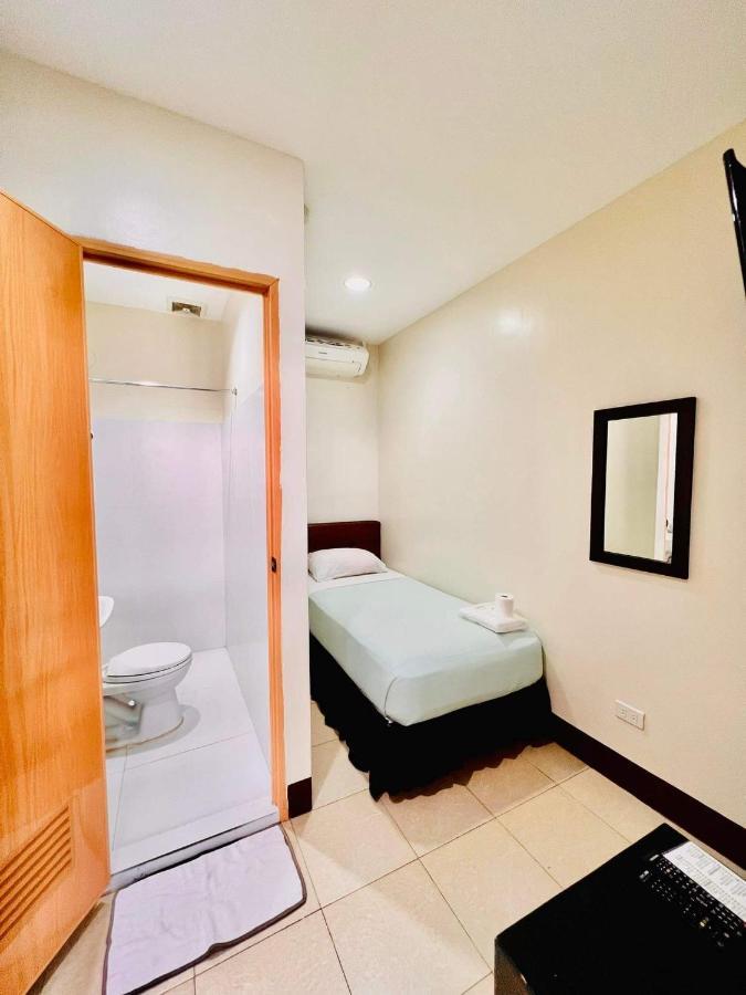 Park Avenue Residence Inn&Suites Davao City Extérieur photo