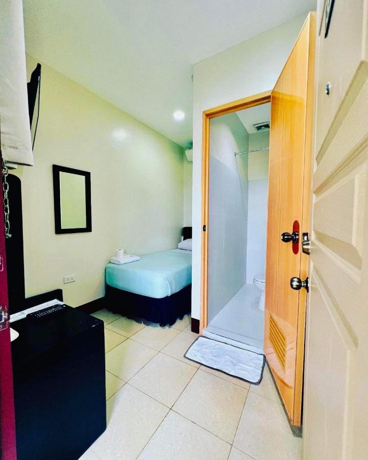 Park Avenue Residence Inn&Suites Davao City Extérieur photo