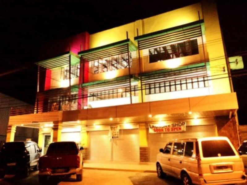 Park Avenue Residence Inn&Suites Davao City Extérieur photo