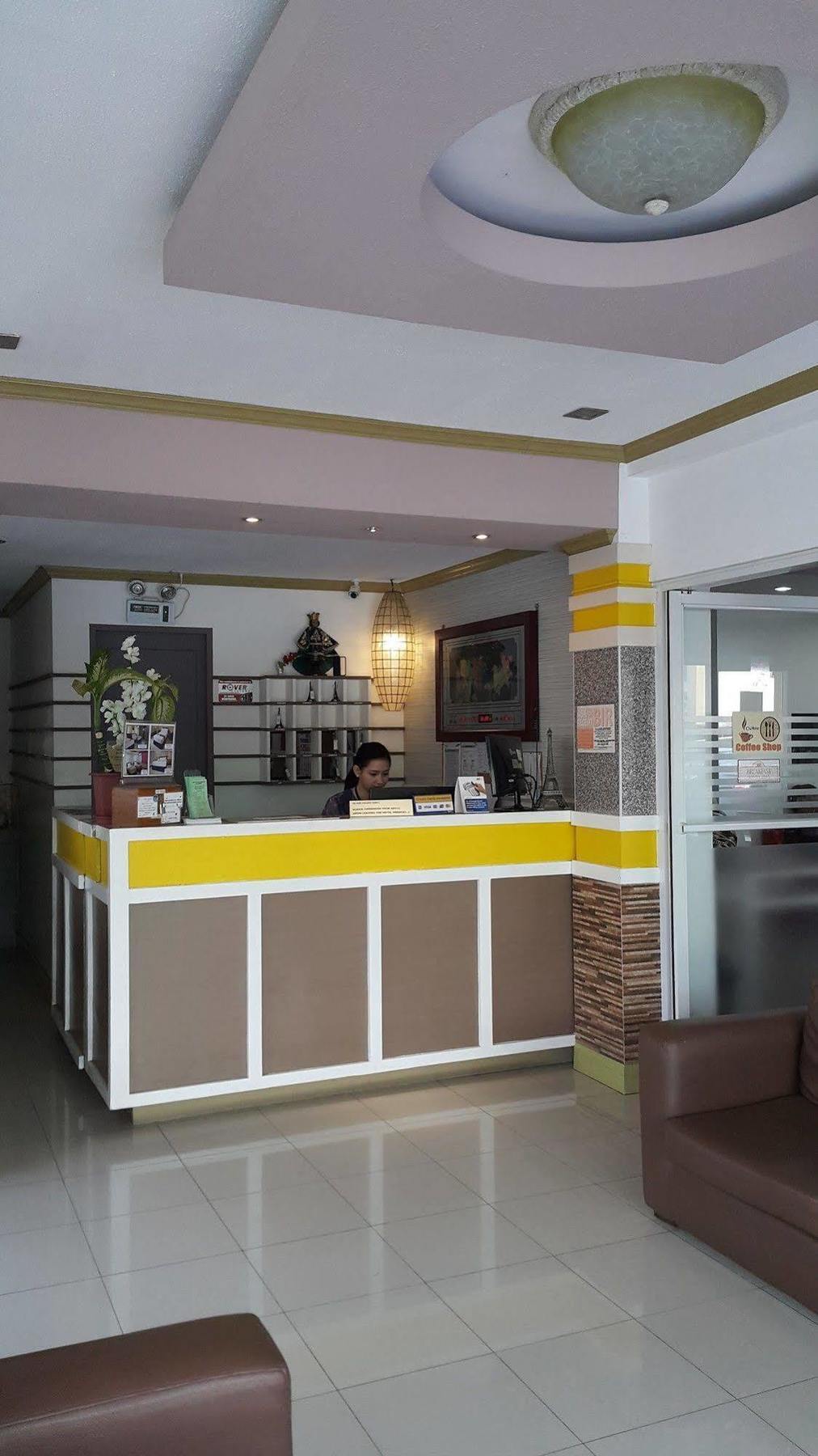 Park Avenue Residence Inn&Suites Davao City Extérieur photo