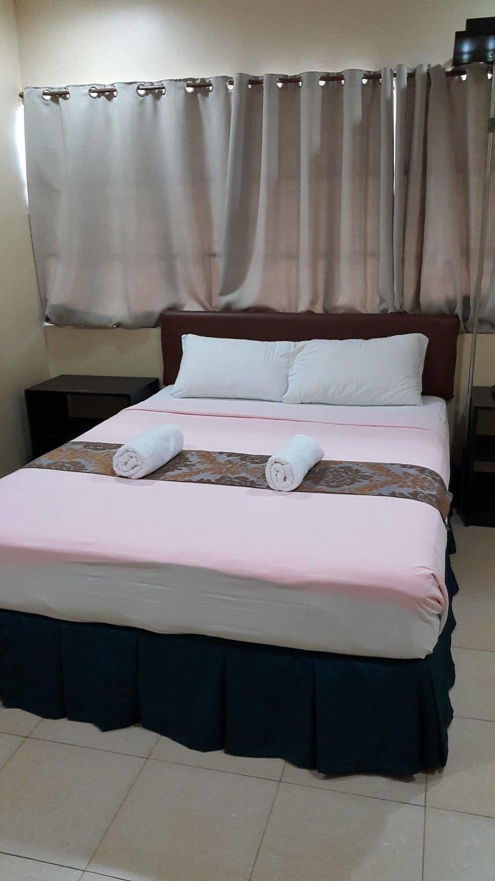 Park Avenue Residence Inn&Suites Davao City Extérieur photo