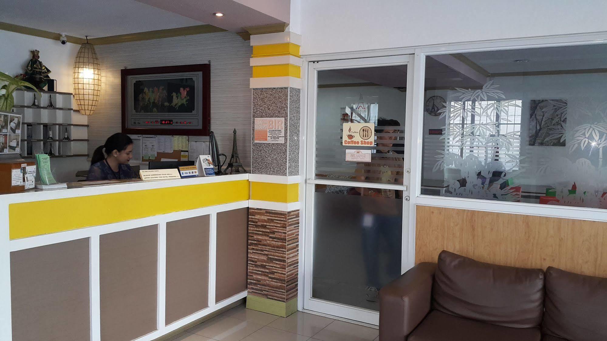 Park Avenue Residence Inn&Suites Davao City Extérieur photo