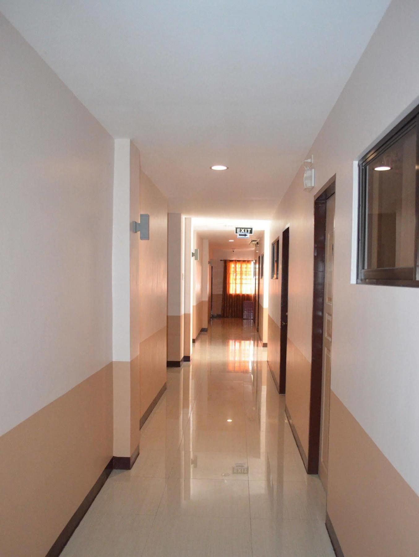 Park Avenue Residence Inn&Suites Davao City Extérieur photo